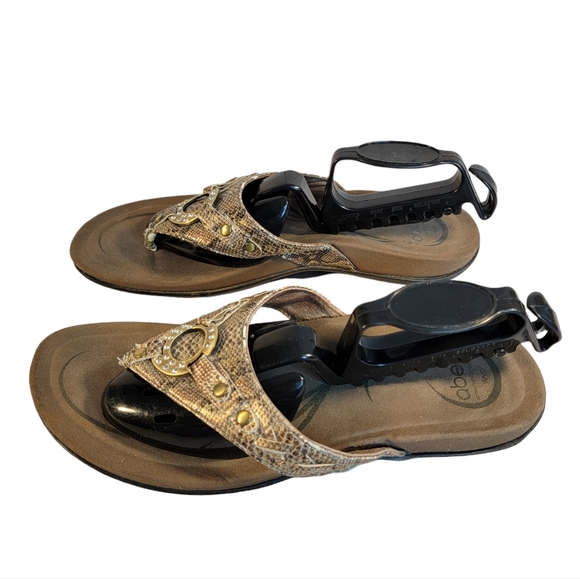 Abeo Sunrise Off White Faux Snake Skin Print Flip Flops Women's Size 10 - Picture 5 of 12